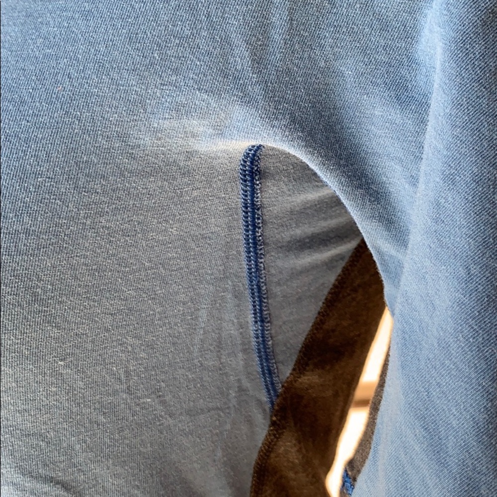 Lululemon Size 4 Color Block Tee - image 6